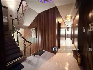 Khách sạn  2 mặt tiền hiếm  200m2  doanh thu ~2.2 tỷ/năm