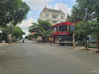 Gia đình cần bán lô đất biệt thự đường d10 kdc d2d võ thị sáu. diện tích 8x18 = 144m2. giá 20,5 tỷ