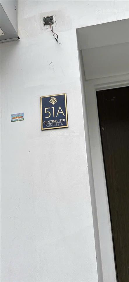 Cần bán gấp đường đôi the manor giá hợp lý 99m 5 tầng ,
6,6m mặt tiền