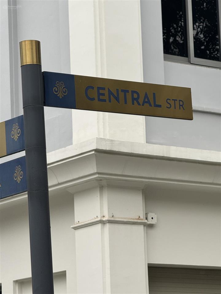 Cần bán gấp đường đôi the manor giá hợp lý 99m 5 tầng ,
6,6m mặt tiền