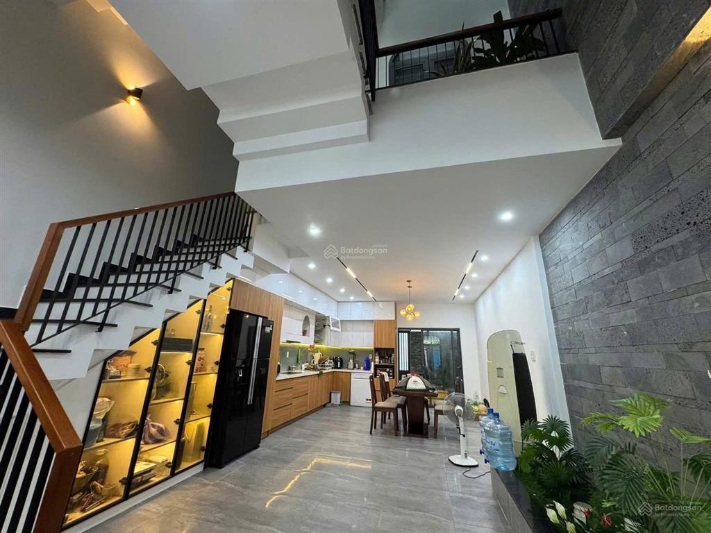 Bán nhà 4 tầng siêu đẹp khu mỹ an, gần công viên  16,x tỷ