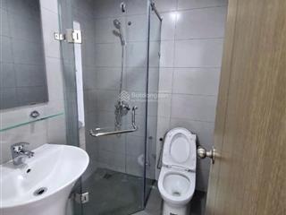 Căn hộ 2pn giá rẻ, full tiện ích nội khu, thuê ngay 5,5 triệu, cọc 1 tháng.