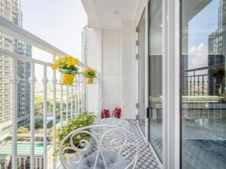 Cho thuê 3pn vinhomes central parl  126m2  full nội thất decor  giá chỉ 30tr/th