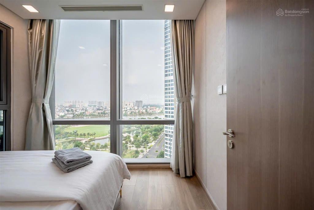 Cho thuê 3pn vòng cung vinhomes toà the landmark 81, giá 42tr dt 109m2 full nội thất,  0397 383 ***