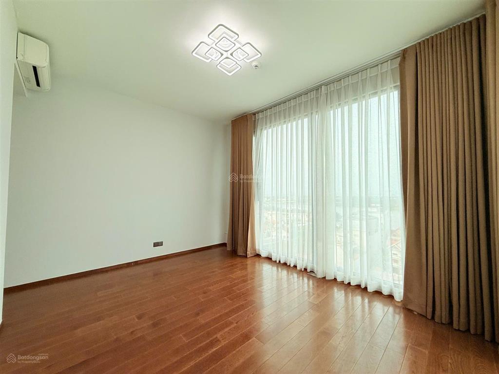 D'edge bán gấp căn 4pn góc, 189m2,đã có sổ, view sông trực diện, thang máy riêng. full nt. giá 30t