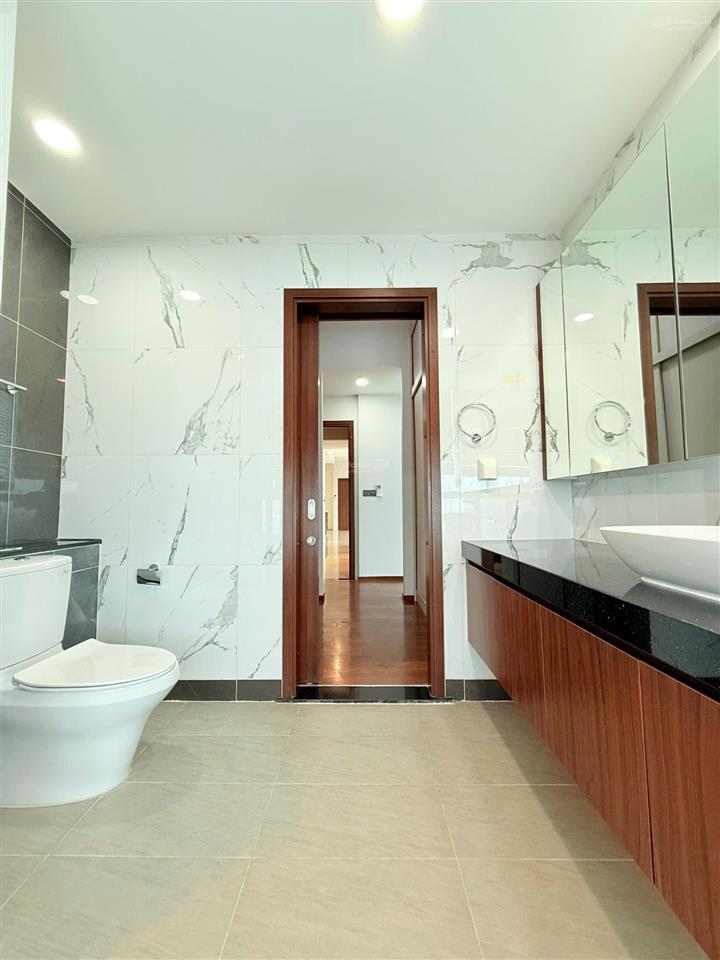 D'edge bán gấp căn 4pn góc, 189m2,đã có sổ, view sông trực diện, thang máy riêng. full nt. giá 30t