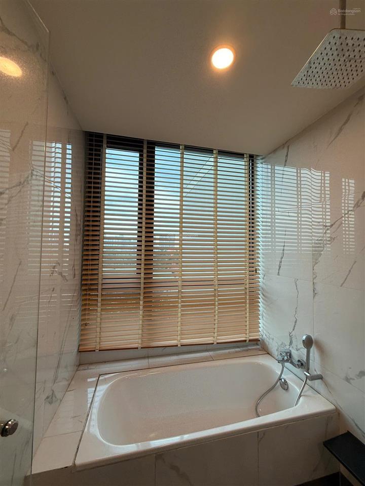 D'edge căn 3pn thang máy riêng vào tận căn hộ, lầu trung, view sông sg cực đẹp. xem nhà 24/7