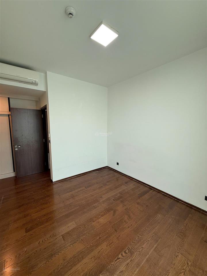 D'edge căn 3pn thang máy riêng vào tận căn hộ, lầu trung, view sông sg cực đẹp. xem nhà 24/7