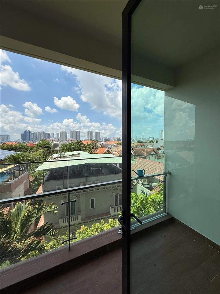 D'edge căn 3pn thang máy riêng vào tận căn hộ, lầu trung, view sông sg cực đẹp. xem nhà 24/7