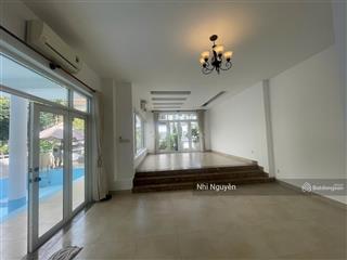 Cho thuê biệt thự cao cấp thảo điền hồ bơi sân vườn compound an ninh, 1 hầm trệt 2 lầu,4pn, sân ôto
