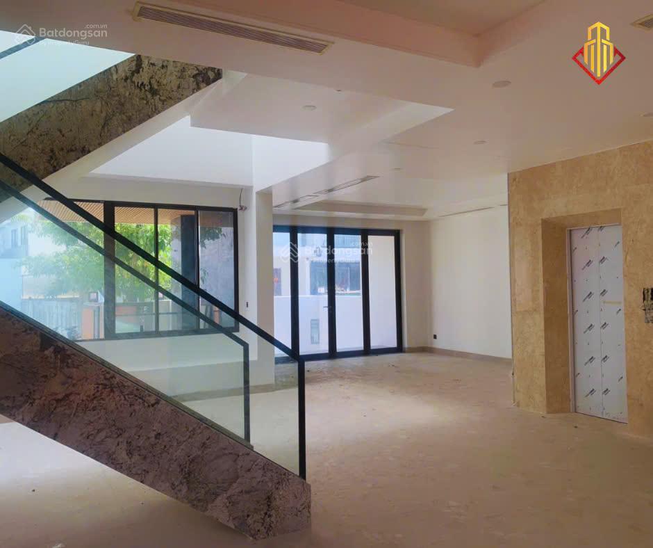 Chính chủ cho thuê văn phòng mới xây xong view sông saigon kế bên ubnd tp.thủ đức