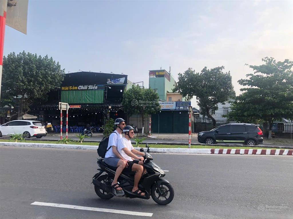 Chính chủ cần tiền bán gấp lô đất 122,5m² mt nguyễn tất thànhđường 33m lề 10mthanh khêđà nẵng