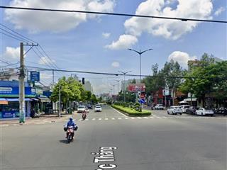 Cần bán lô góc hai mặt tiền đường võ văn kiệt và tôn đức thắng