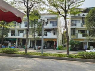 Cc bán căn lk gần công viên, đường rộng, hướng mát, đỗ xe thoải mái vinhomes thăng long