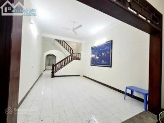 Cho thuê nhà riêng nguyễn khang cầu giấy 72m2 x 4 tầng 4pn 18 triệu/th, nhà ở + kd cực tốt