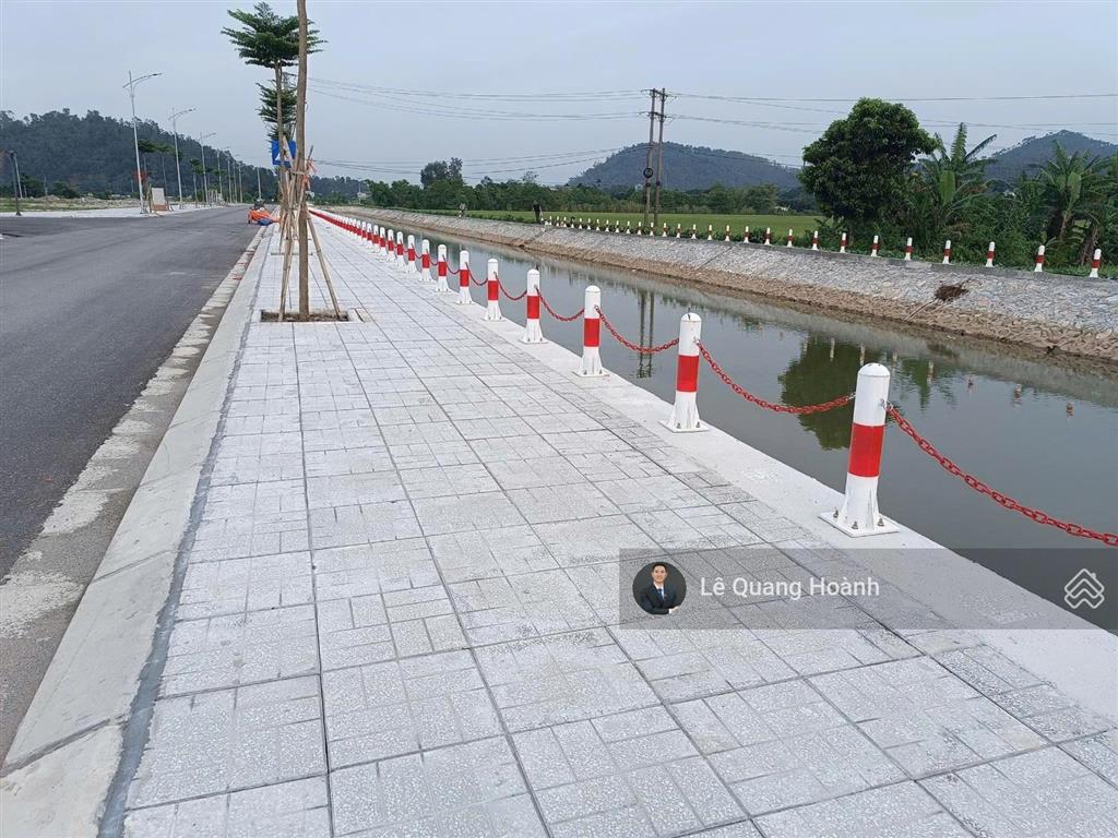 Chính chủ ra hàng lô góc ngoại giao đẹp nhất dự án, 3 mặt tiền, nằm trên trục chính dự án