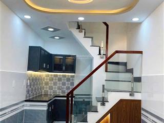 Tôi bán nhà sd 63 m2, sổ hồng, 1 trệt. 2 lầu đúc. 2 pn. 3 wc. tuyệt đẹp. quận 7. giá 1,89 tỷ