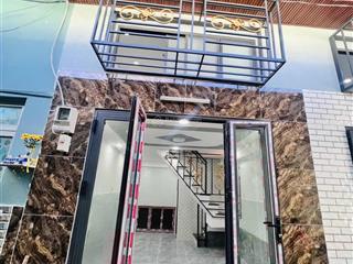 Tôi bán nhà sd 34 m2, 1 trệt. 1 lầu, 2 pn, 2 wc, tuyệt đẹp, quận 7, giá 780 triệu