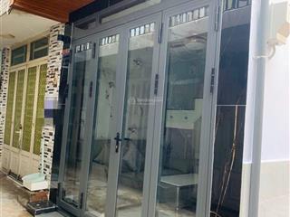Tôi bán nhà 46 m2 sd, 1 trệt. 1 lầu, 2 pn, 2 wc, tuyệt đẹp, sát hẻm xe hơi, quận 7, giá 1,88 tỷ