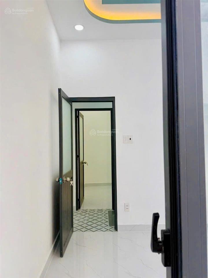 Tôi bán nhà 42 m2, 1 trệt.1 lầu đúc, 2 pn, 2 wc, tuyệt đẹp, quận 7, giá  1,65 tỷ