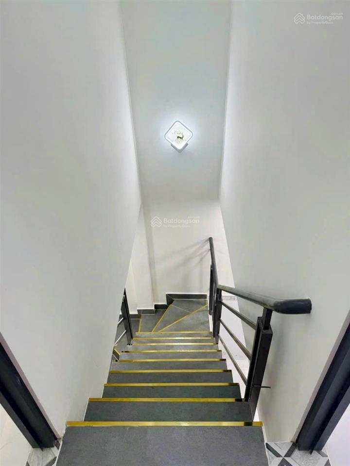 Tôi bán nhà 42 m2, 1 trệt.1 lầu đúc, 2 pn, 2 wc, tuyệt đẹp, quận 7, giá  1,65 tỷ