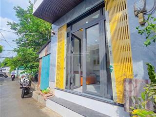 Tôi bán nhà 72 m2, 1 trệt.3 lầu, sổ hồng, ôtô đậu trước nhà,tuyệt đẹp, t.t nhà bè.giá  1,69 tỷ