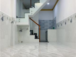 Tôi bán nhà 37 m2 sd, 1 trệt 1 lầu đúc, 2 pn, 2 wc. tuyệt đẹp, quận 7. giá 1,2 tỷ