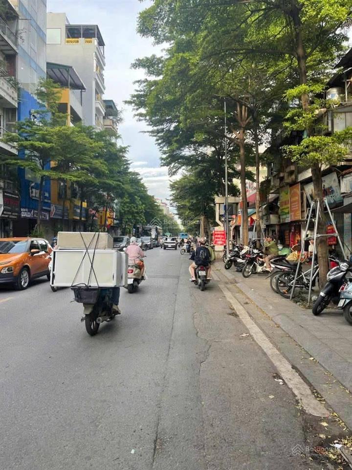 Tôi cần bán nhà mặt phố khâm thiên đống đa, 5 tầng kinh doanh đa dịch vụ gần ngã 6 ô chợ dừa, 17 tỷ