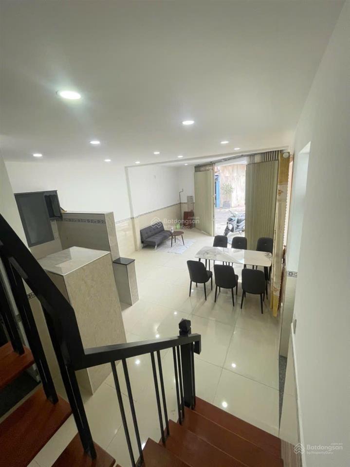 Bán nhà 2 mt đường b6 vcn phước hải nha trang