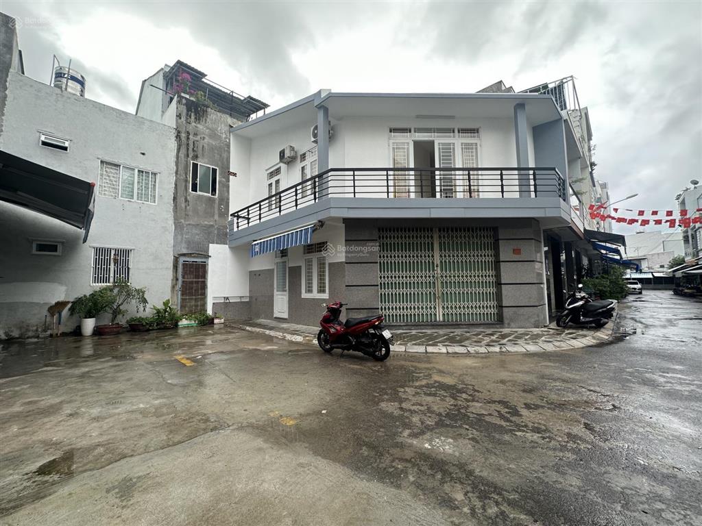 Bán nhà 2 mt đường b6 vcn phước hải nha trang