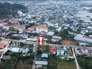 Bán nhanh 4 lô đất giá tốt mặt đường phạm hùng, thị trấn lạc dương.