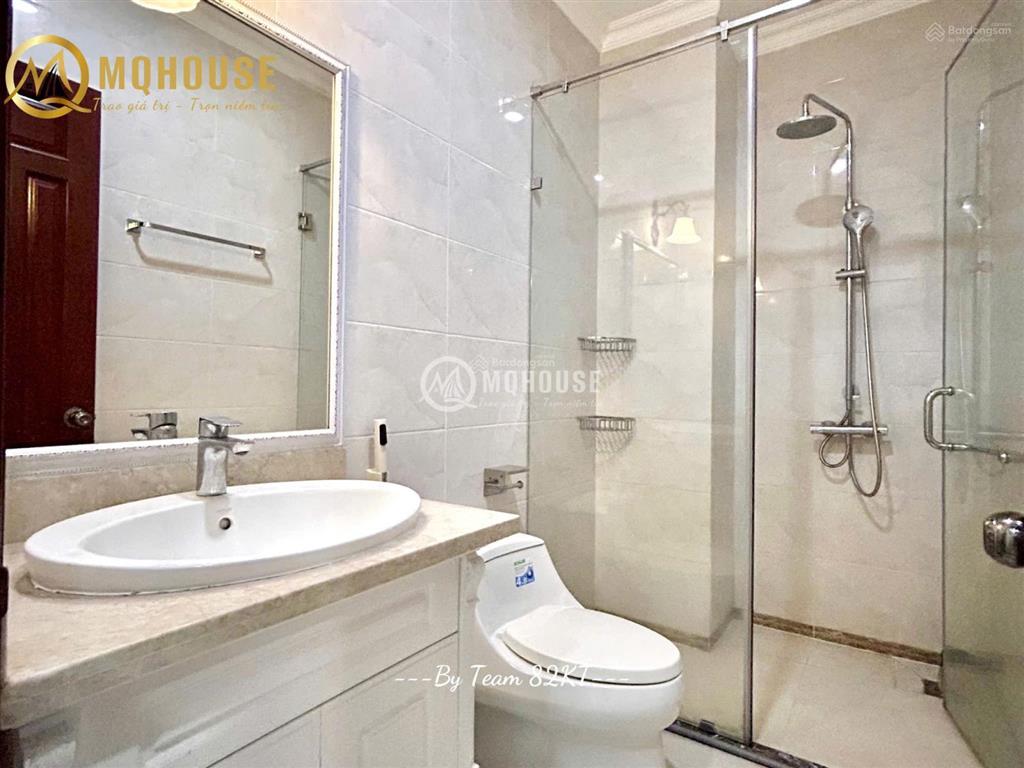 Căn hộ studio ban công máy giặt riêng full nt ngay công viên q. phú nhuận