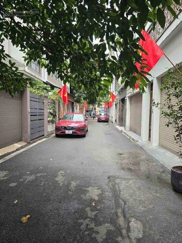Chính chủ bán nhà xuân latây hồ 87m2 5tầng mt5m phân lô ô tô tránh,thang máy kinh doanh đẹp