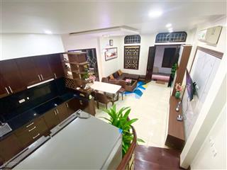 Rất đẹp, hiếm, xuân thủy, ngõ ba gác, 2 thoáng trước sau, về ở luôn đầy đủ đồ 38m2x5 tầng