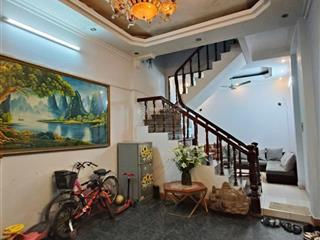 Nhà cầu giấy, nguyễn khang, dân xây, ngõ thông, rất gần phố, lô góc, giá rẻ 46m2, chỉ 8.2 tỷ