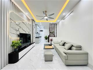 Bán nhà xuân thuỷ, gần đh sư phạm, 39m2 x 5t, ngõ thông, sát phố, mới đẹp full nt ở ngay