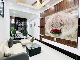Nhà lạc long quân, 41m, hơn 7 tỷ, ngõ thông, ô tô 50m, gần phố, ở luôn, kinh doanh, full đồ