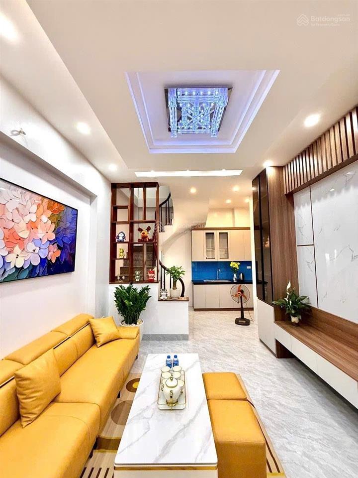 Nhà lạc long quân, phường nghĩa đô, 51m2x5tầng, ngõ thông, mới đẹp, ô tô 45m, gần phố, ở sướng