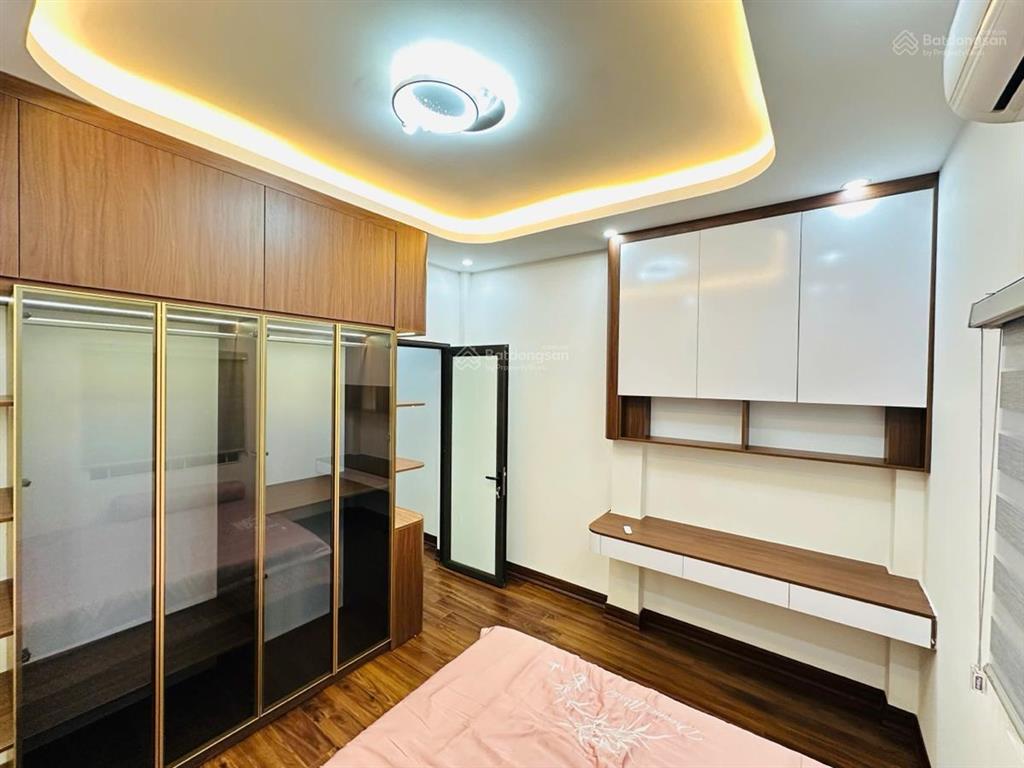 Nguyễn khánh toàn, dương quảng hàm, ô tô, thang máy, ngõ thông, kd, mới đẹp, full đồ 43m2x6t