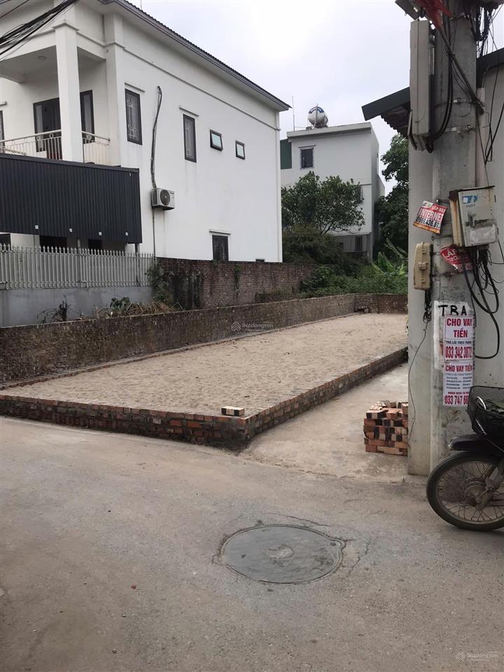 Cần bán lô góc 60m2 mt 4m vuông đẹp tại thôn lộc hà, xã mai lâm. đường trải nhựa ô tô thông thoáng.