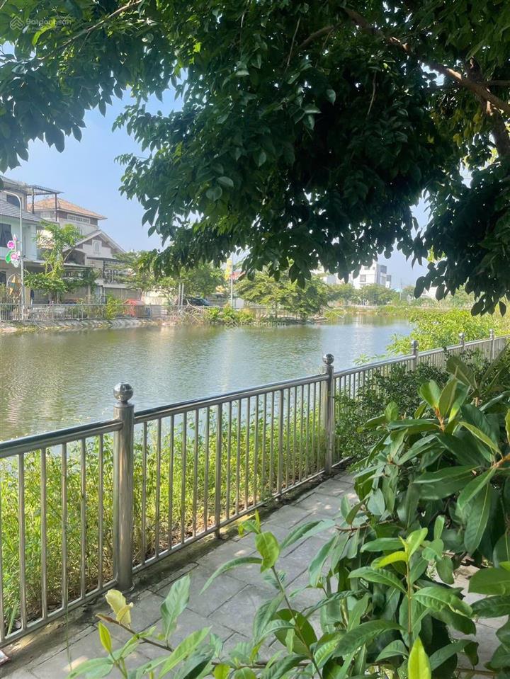 Chuyển nhượng 65,5m2 mt 3,75m view hồ tại mai lâm, đông anh.  e doanh 0973 516 ***