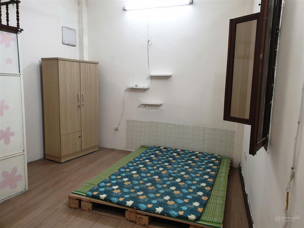 Cho thuê nhà nguyên căn 3 tầng 1 tum ngõ linh quang