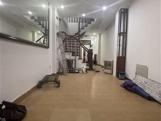 Chính chủ cho thuê nhà nguyên căn ngõ 575 kim mã. 40m2 x 4 ngủ. ở ngay. giá 15tr/tháng