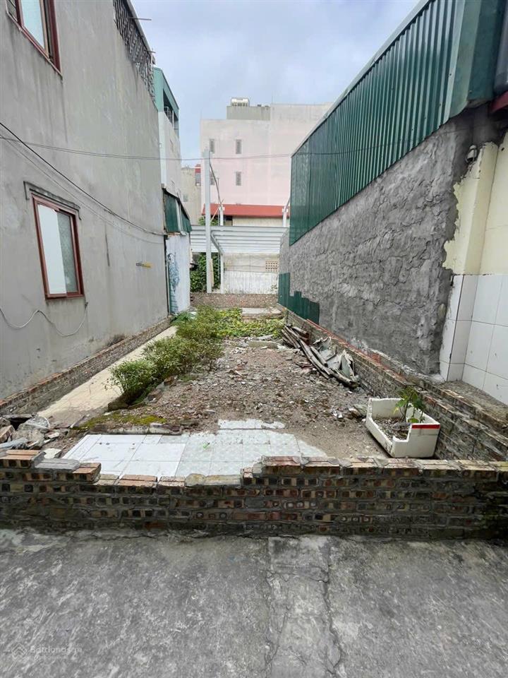 Hiếm. đất xuân la  võ chí công. 50m2 x mt 4.3m. 15m vỉa hè. ô tô tránh. giá 14 tỷ. 0988 932 ***