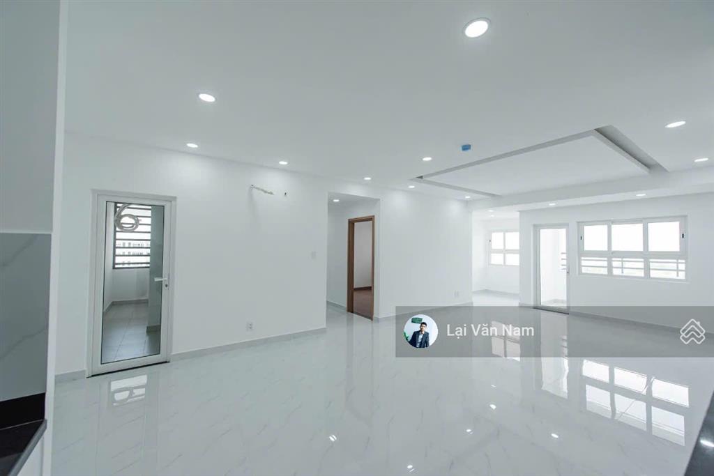 Chính chủ căn hộ sổ hồng riêng66m2 2pn 2wc căn góc  đẹp nhất dự án  xem nhà 24.7