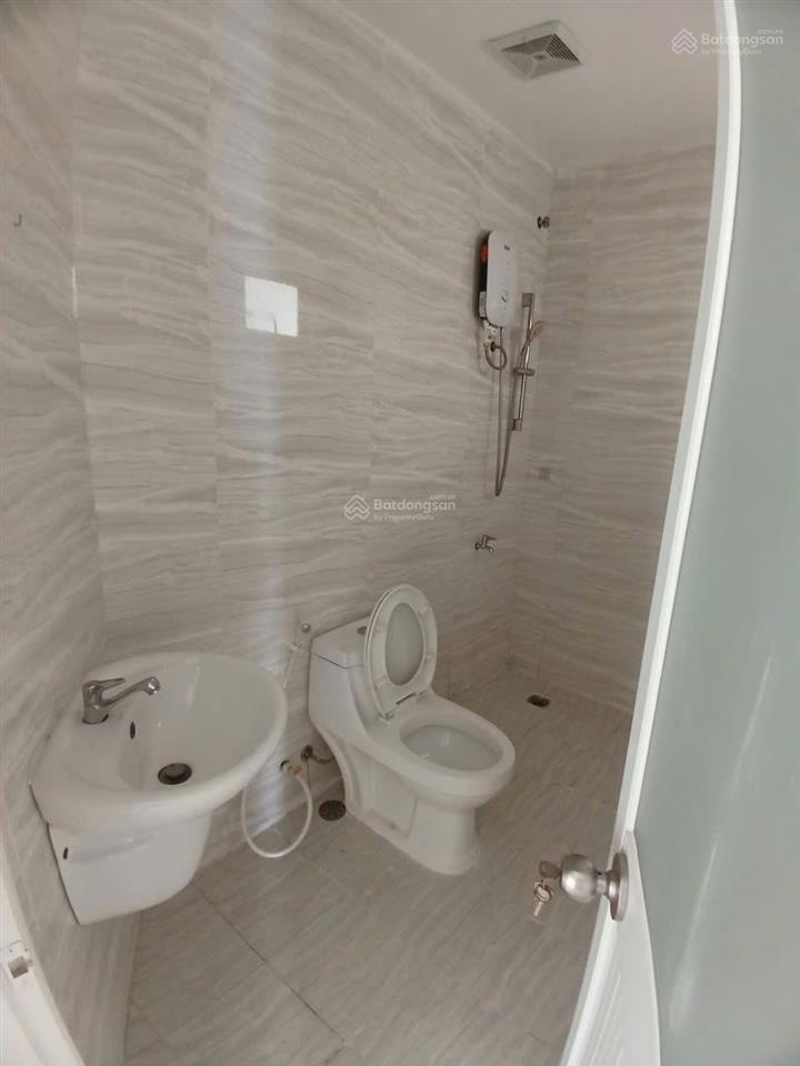 Hot 92m2 to rộng rẻ sổ hồng sẵn 2pn 2wc có ban côngtiền mặtchủ nhà thiện chíxem nhà 24/7