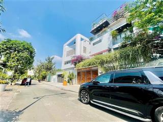 Cần bán nhanh lô đất biệt thự 10x20m kdc nam long, q9. dt 200m2 đường rộng 20m rất đẹp. giá 16,9 tỷ