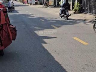 Nhà mặt tiền âu cơ, giá 2 tỷ 850