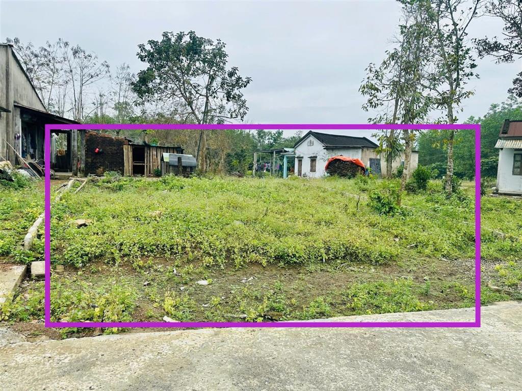 1 tỷ 150. có lô đất dân cư đông đúc. 120m2 ngang 10m ô tô tận nơi