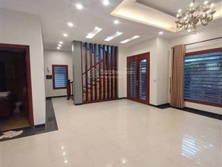 Bán biệt thự vườn đào đẹp nhất 231 m2, 6 tầng, mt 15 m, thang máy, đẳng cấp thượng lưu! hot 129 tỷ!